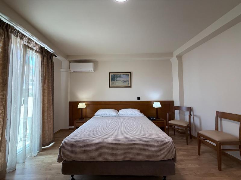 Hotel Athina
