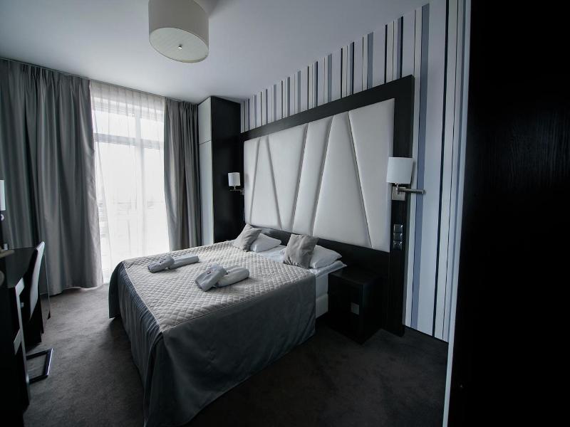 Hotel Grafit image