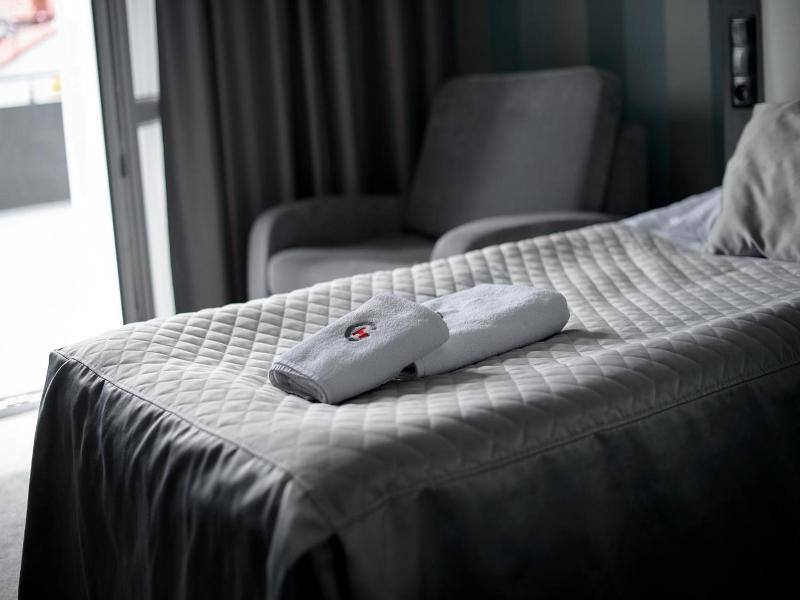 Hotel Grafit image