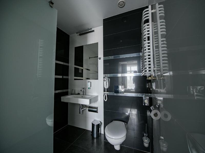 Hotel Grafit image