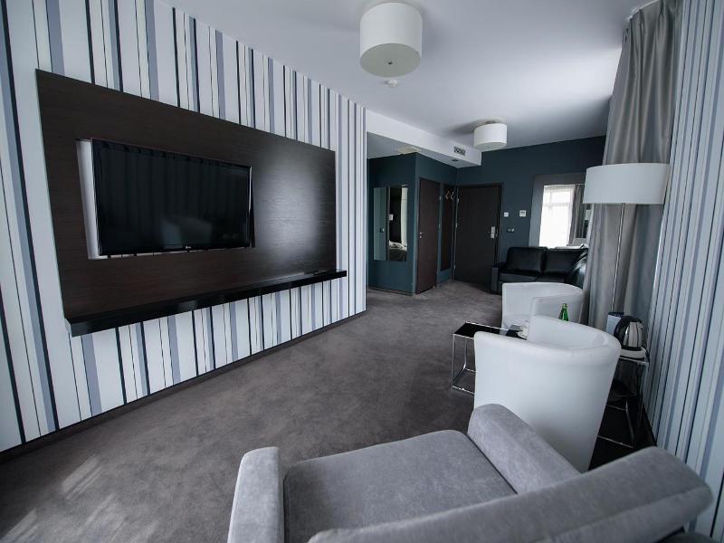 Hotel Grafit image