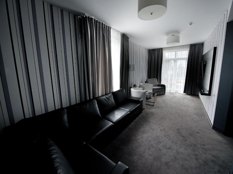 Hotel Grafit image