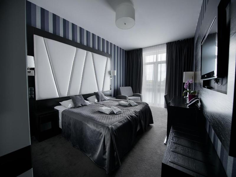 Hotel Grafit image