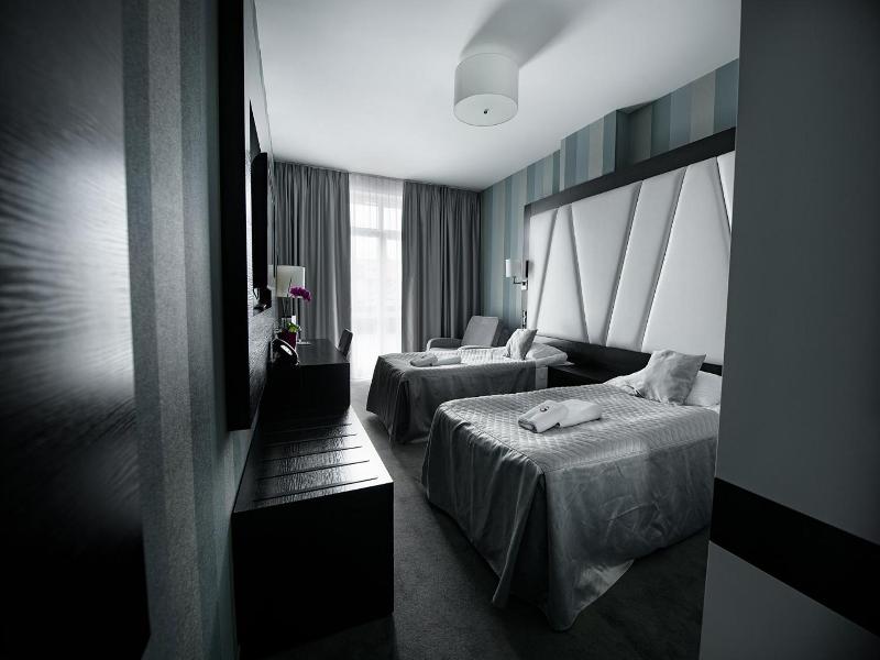 Hotel Grafit image