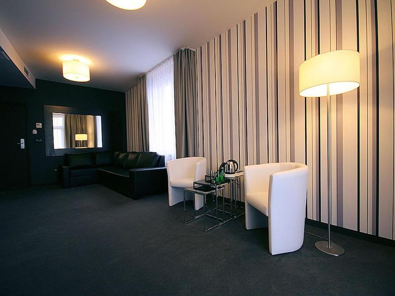 Hotel Grafit image