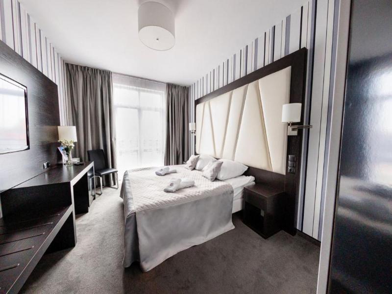 Hotel Grafit image