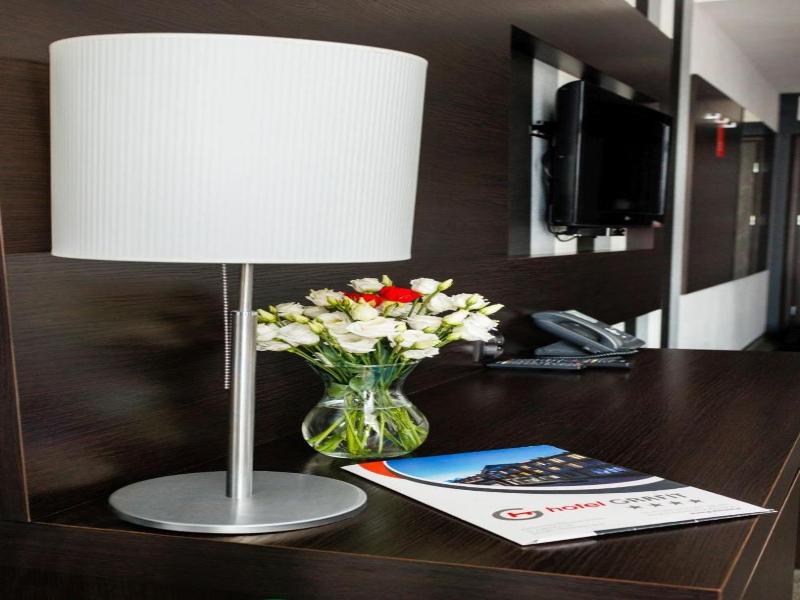 Hotel Grafit image