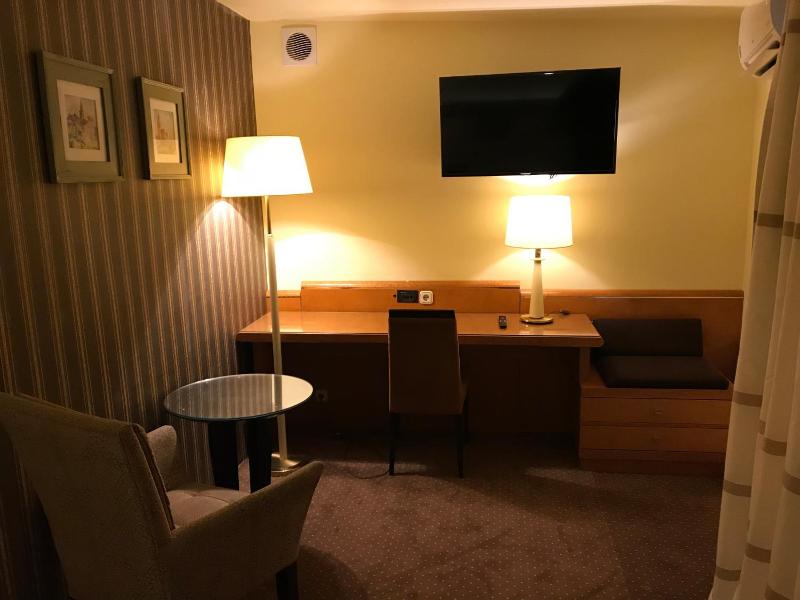 Hotel Podzamcze image