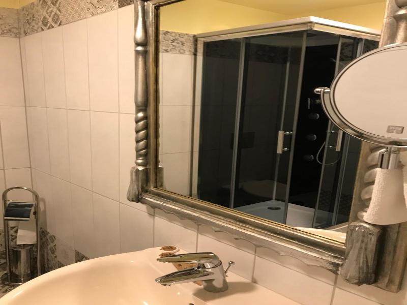Hotel Podzamcze image