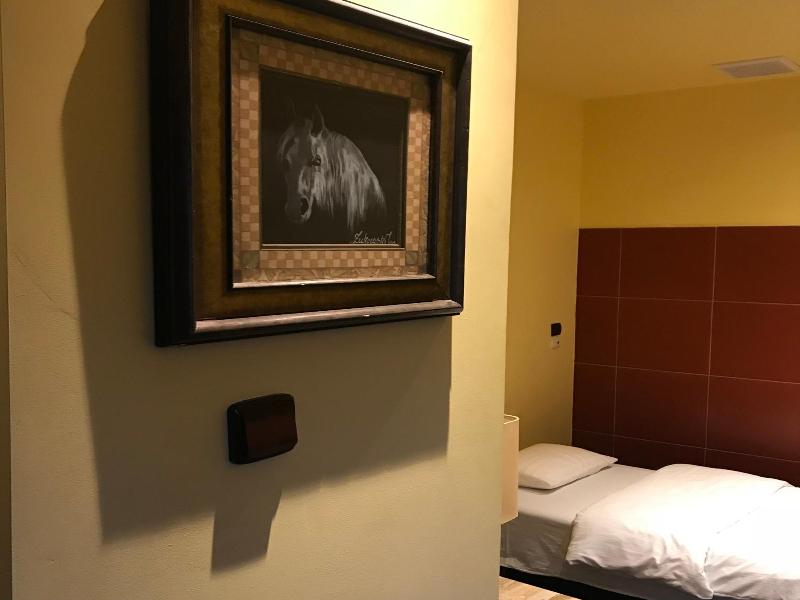 Hotel Podzamcze image