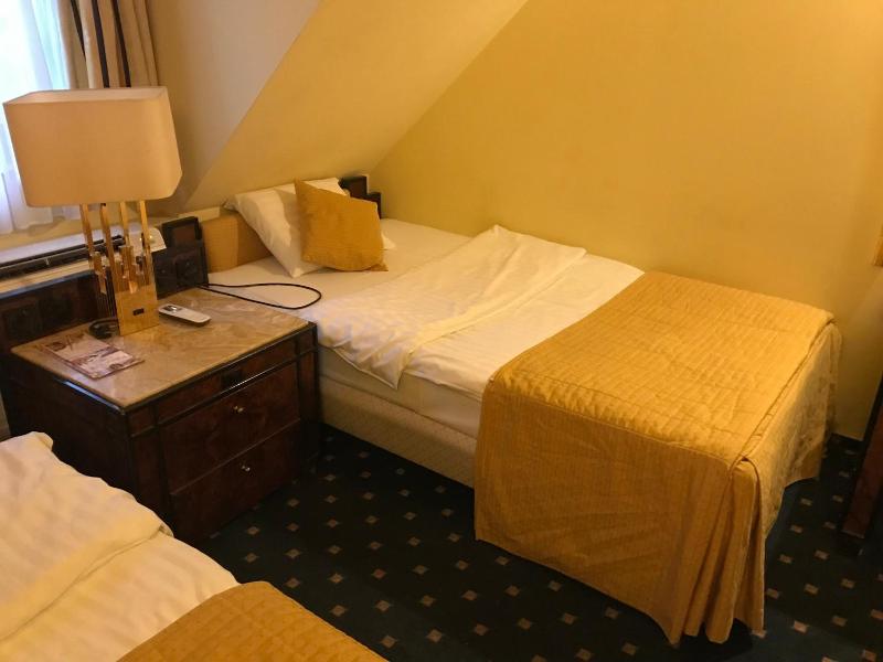 Hotel Podzamcze image