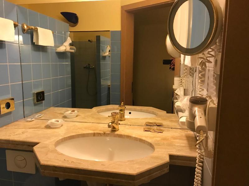 Hotel Podzamcze image