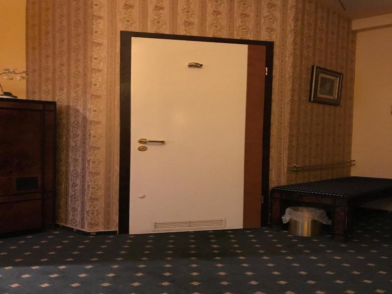 Hotel Podzamcze image