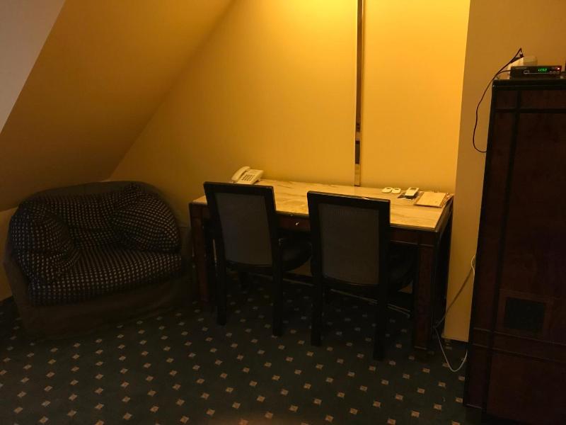 Hotel Podzamcze image