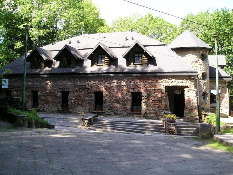 Hotel Podzamcze image
