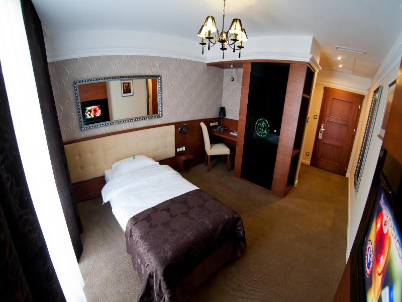 Hotel Spa Kameleon image