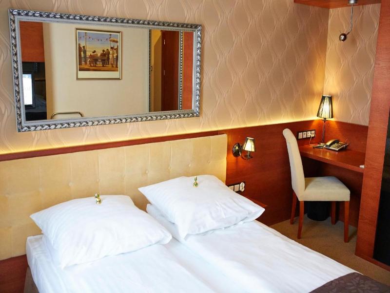 Hotel Spa Kameleon image