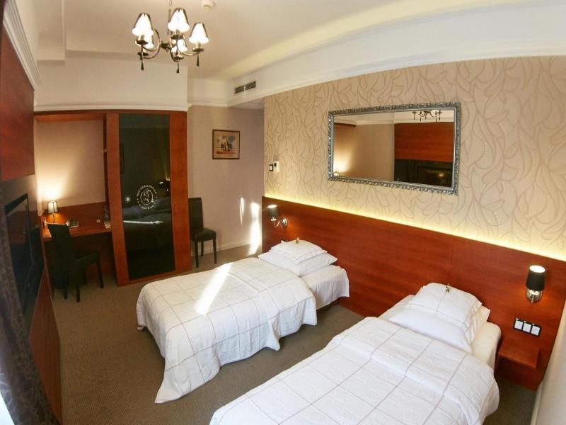 Hotel Spa Kameleon image