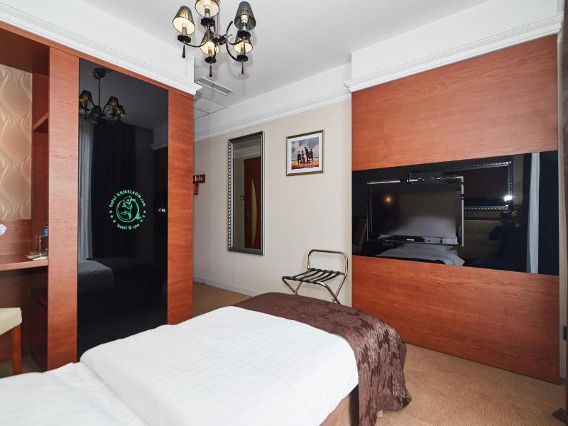 Hotel Spa Kameleon image