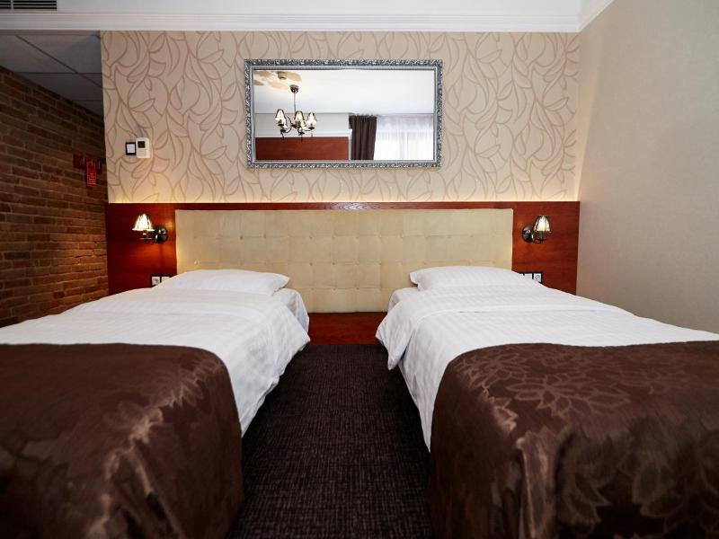 Hotel Spa Kameleon image