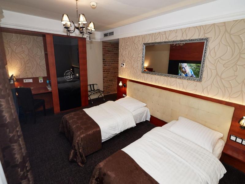Hotel Spa Kameleon image