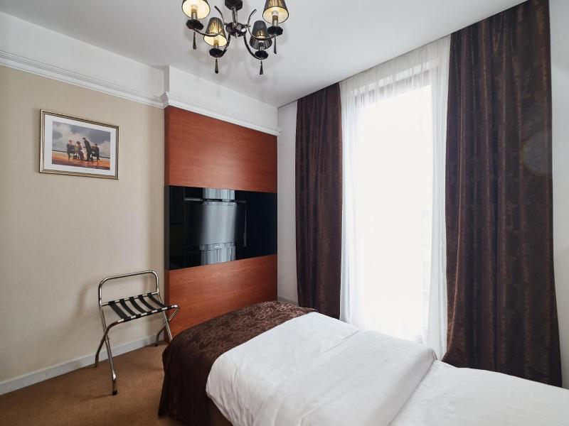 Hotel Spa Kameleon image