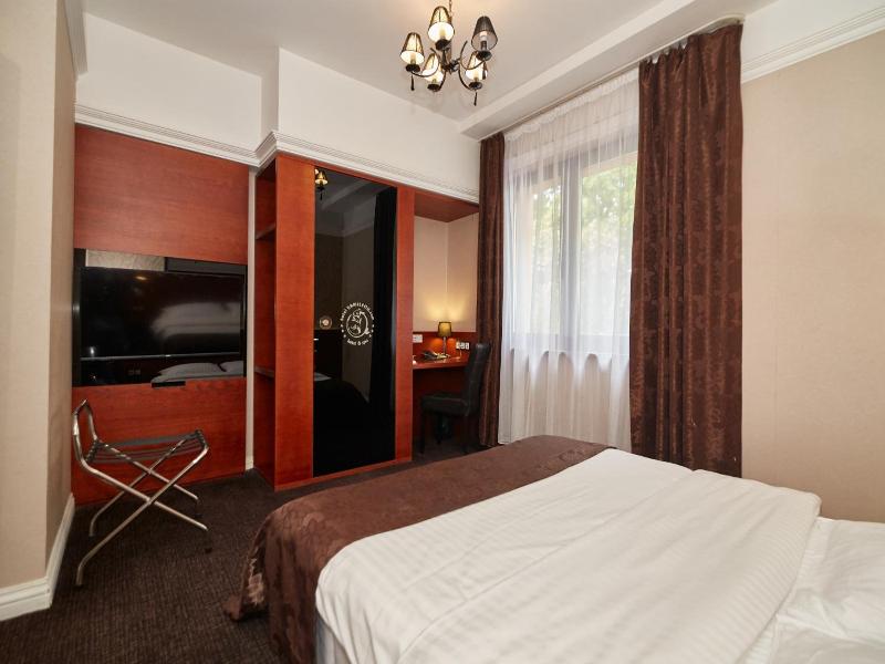 Hotel Spa Kameleon image