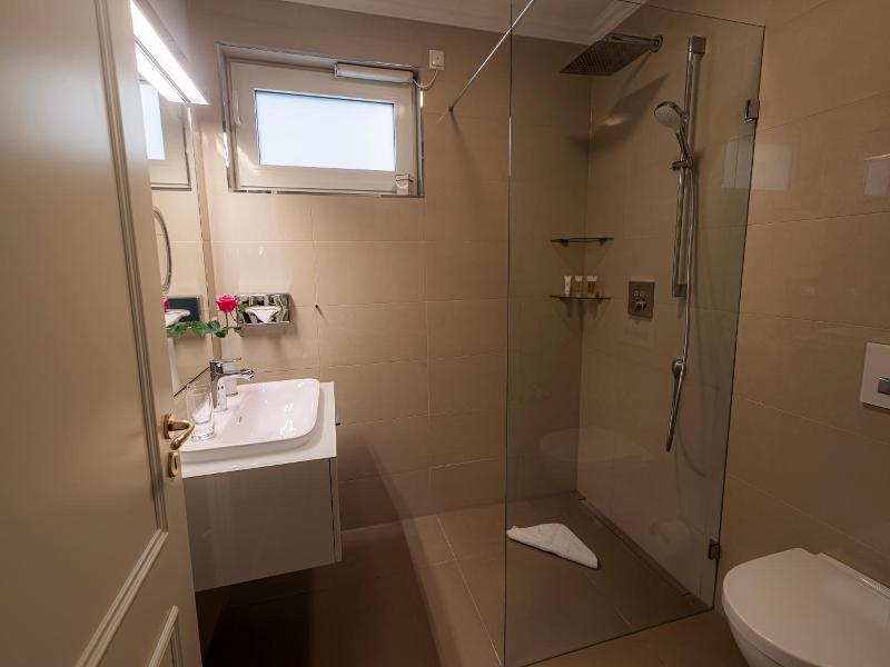 Strandhotel Fontana image