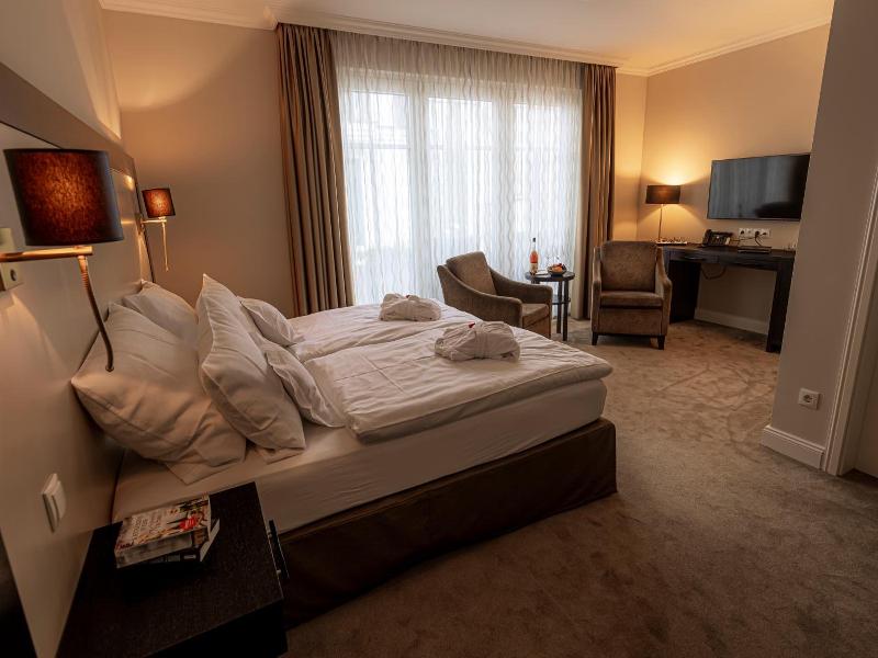 Strandhotel Fontana image