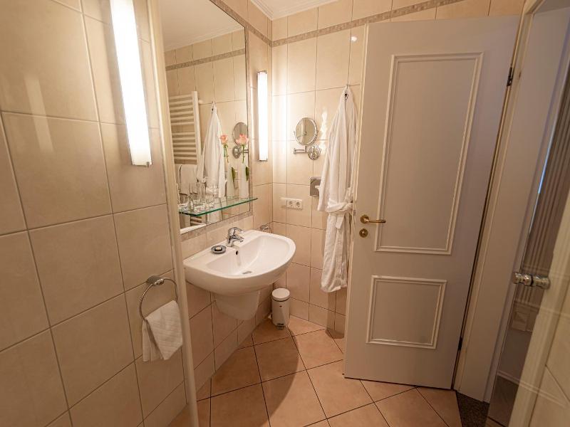 Strandhotel Fontana image