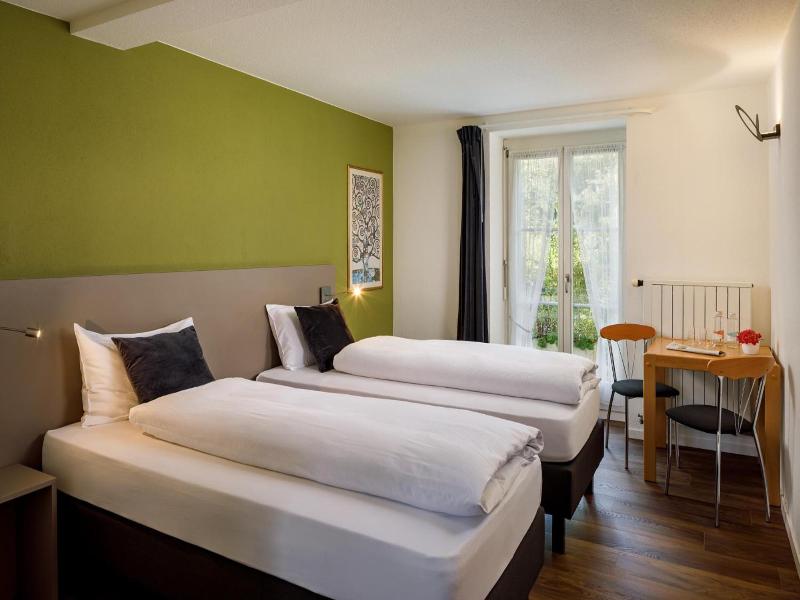 Hotel Lv Wen image