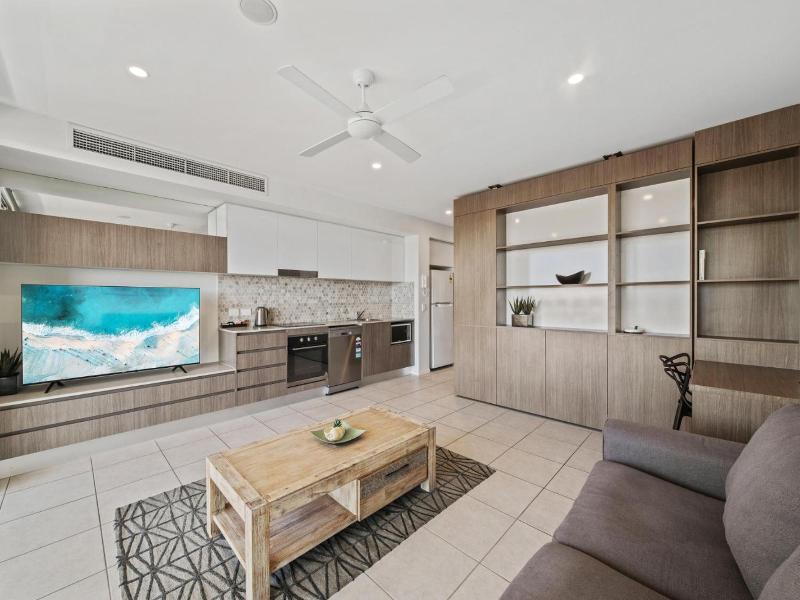 Waterline At Oceanside image