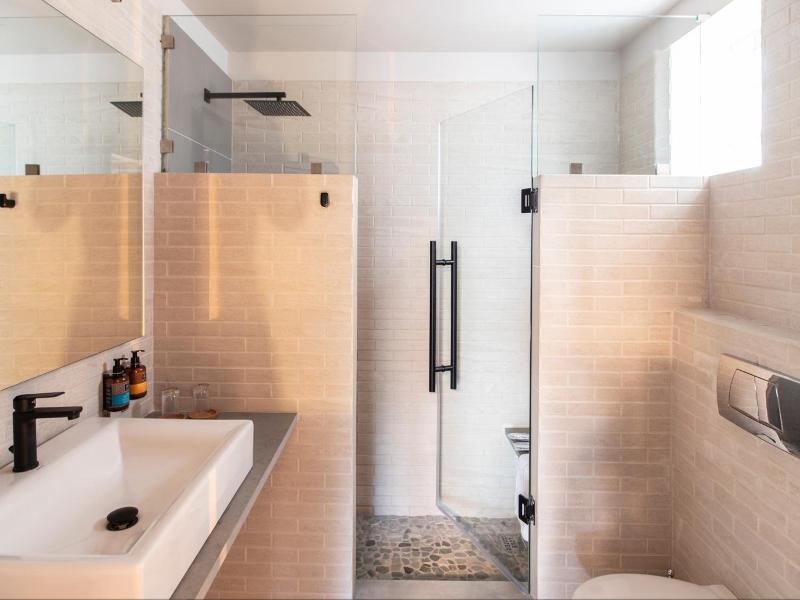 Bespoke House Athens image