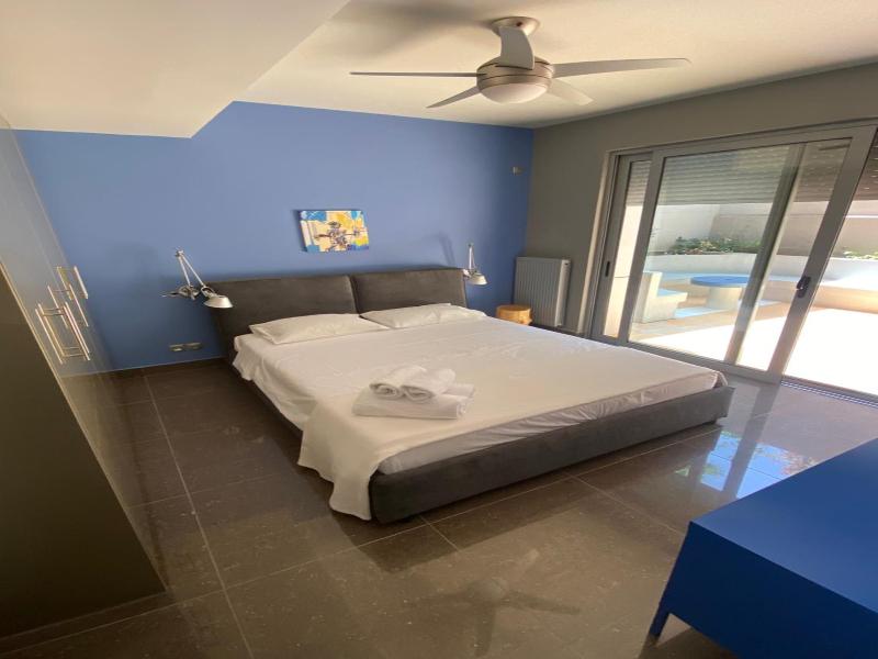 Bespoke House Athens image