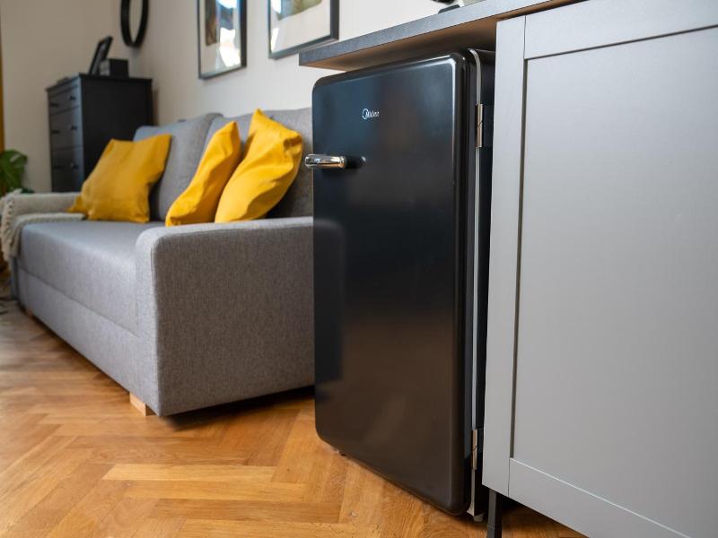 White Wolf House Hostel Apartments image