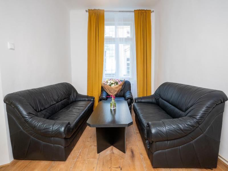 White Wolf House Hostel Apartments image