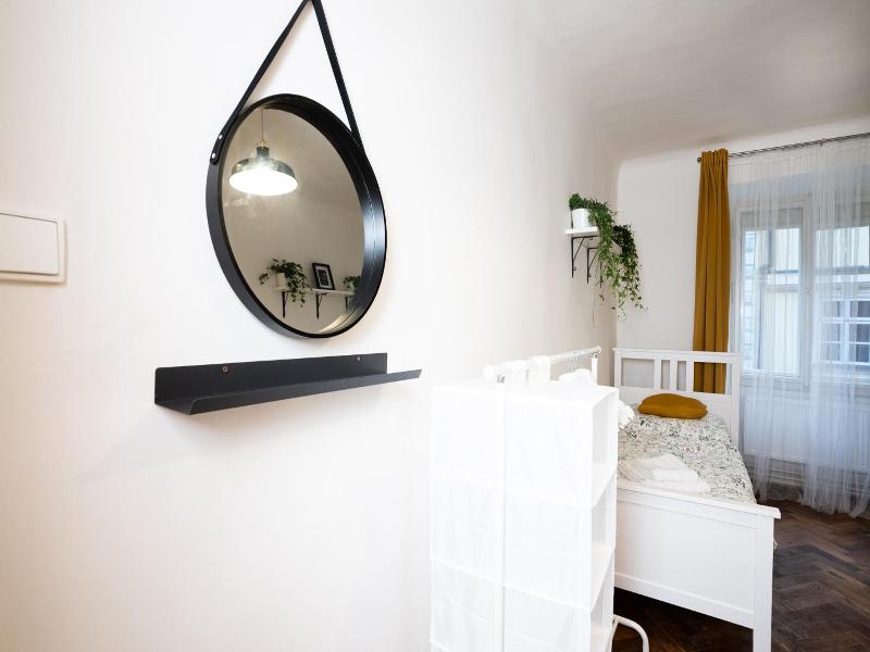 White Wolf House Hostel Apartments image