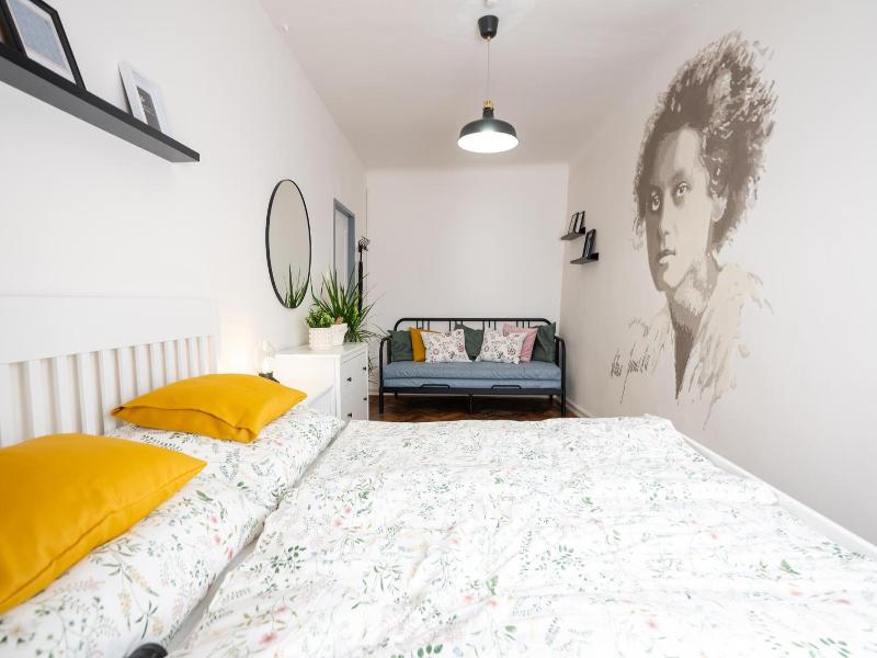 White Wolf House Hostel Apartments image