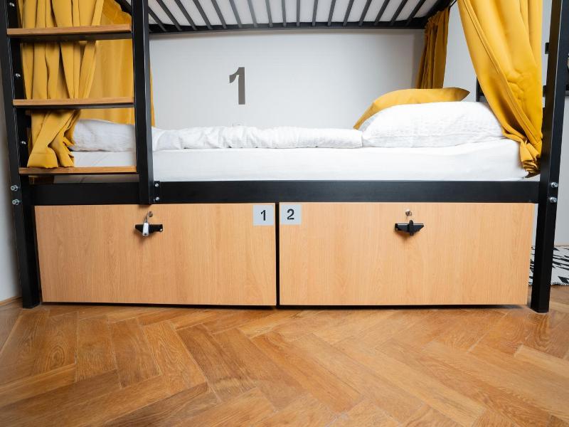 White Wolf House Hostel Apartments image