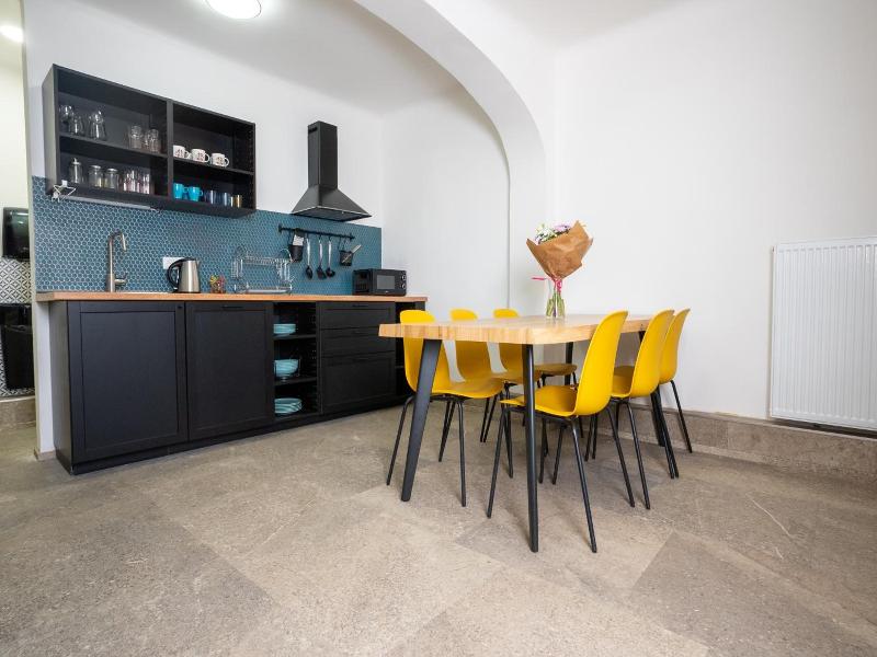 White Wolf House Hostel Apartments image