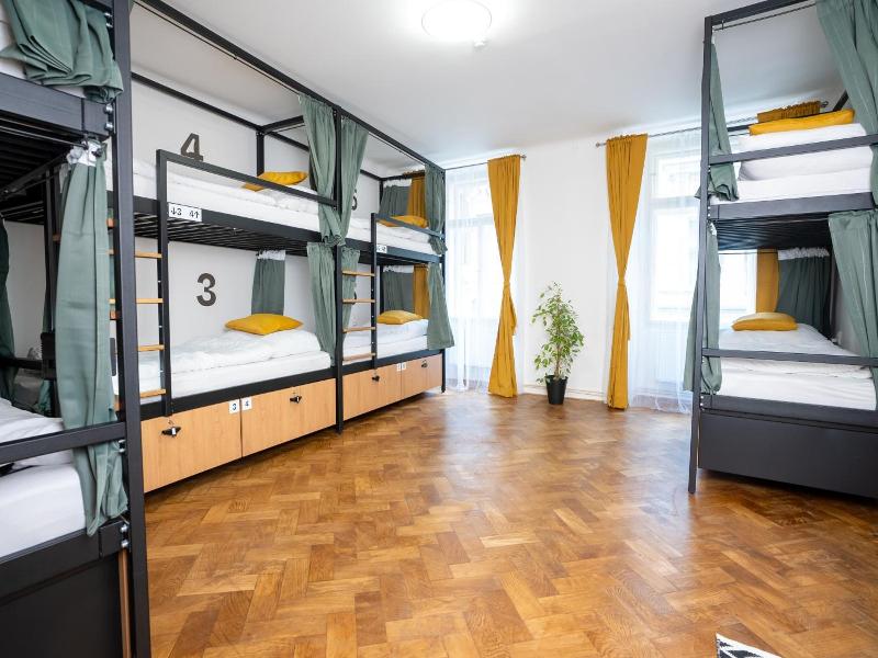 White Wolf House Hostel Apartments image