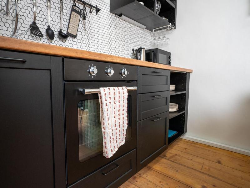 White Wolf House Hostel Apartments image