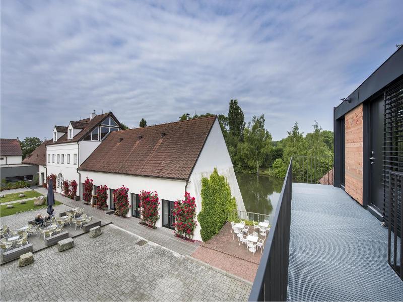 Yard Resort image