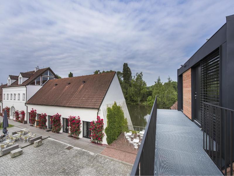 Yard Resort image