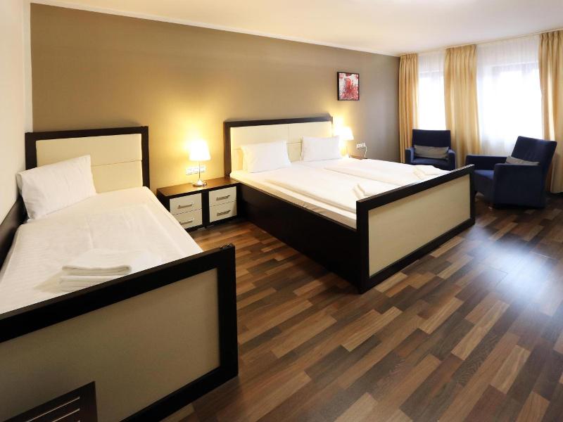 Hotel Corona image