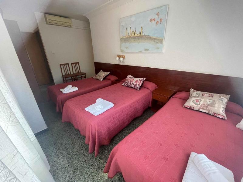 Hostal Cumbre image