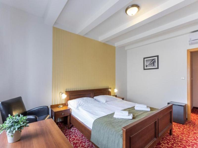 Hotel U Zlatv Ho Kohouta image