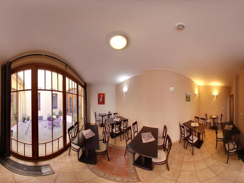 Hotel U Zlatv Ho Kohouta image