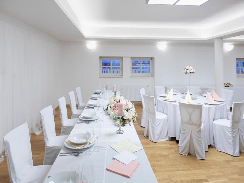 Hotel U Zlatv Ho Kohouta image