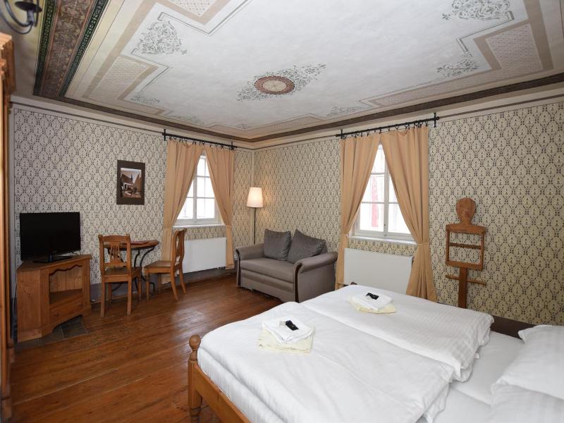 Pension Zv Meckv Apartmv Castle Apartments image